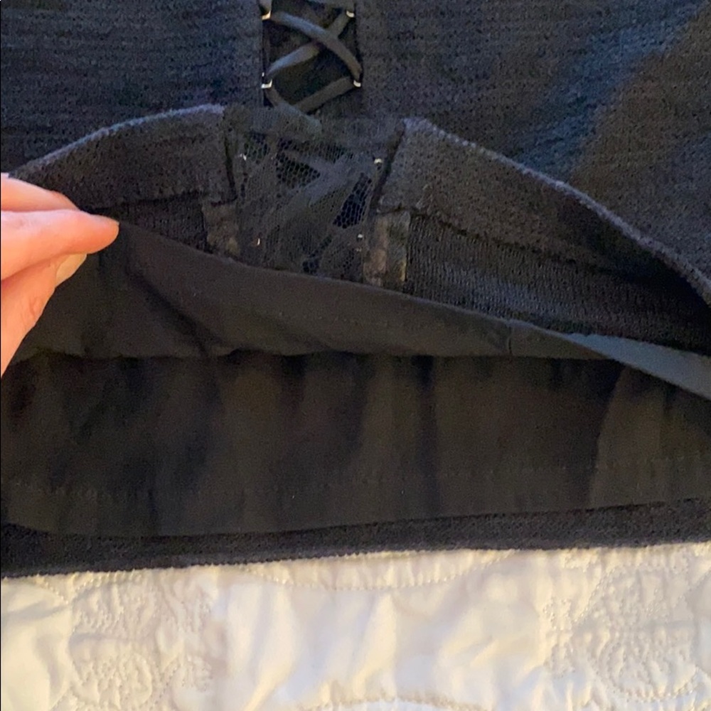 St. John Couture lace-up back pencil skirt - Picture 8 of 9